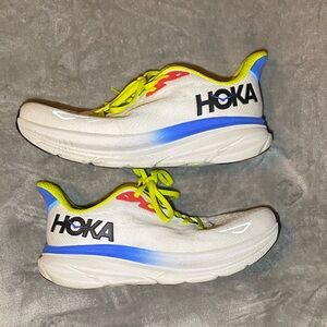 Hoka Men’s Size 9.5 Clifton 9 in White with Blue, Red, Green Details